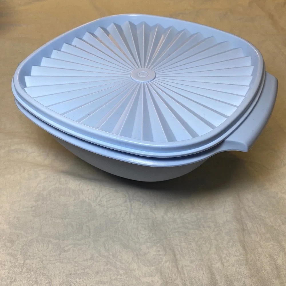 Tupperware beautiful vintage